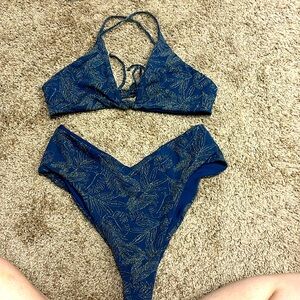 SOLD ***Beautiful skatie bikini set like new.